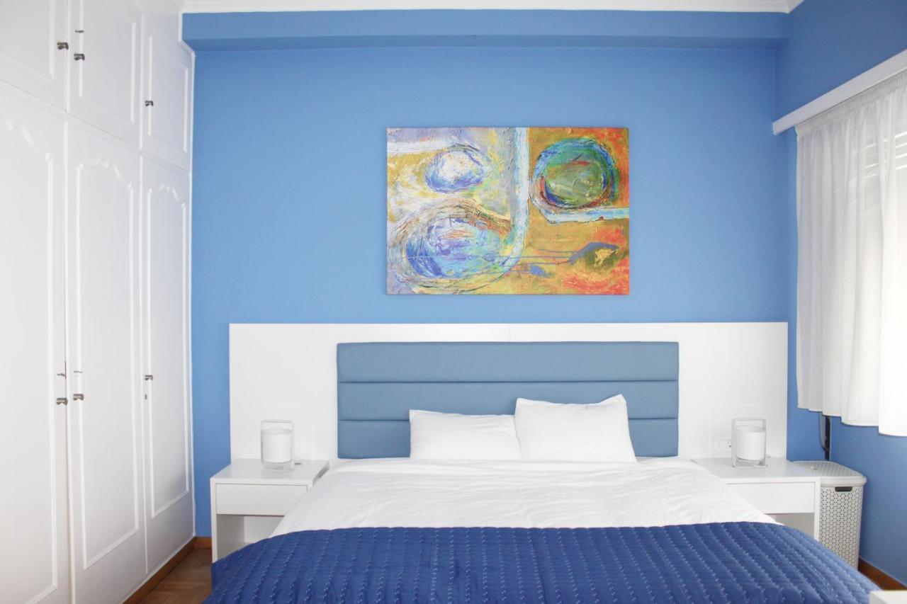 Cheery Apartment In The Center Of Атина Екстериор снимка
