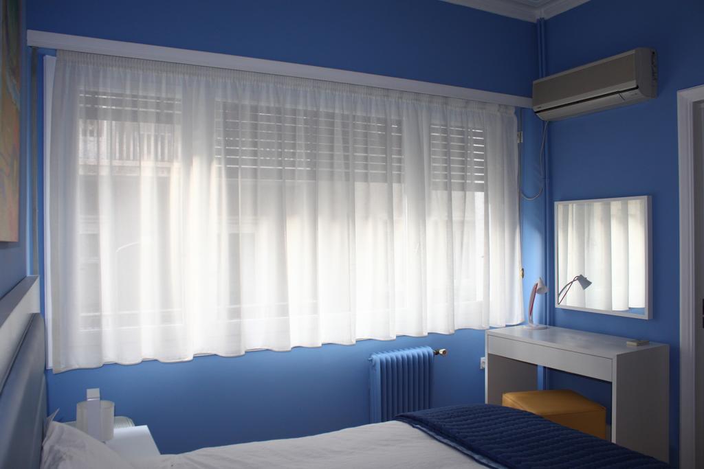 Cheery Apartment In The Center Of Атина Екстериор снимка