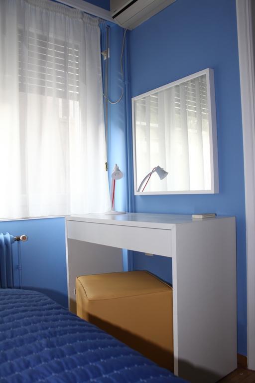 Cheery Apartment In The Center Of Атина Екстериор снимка