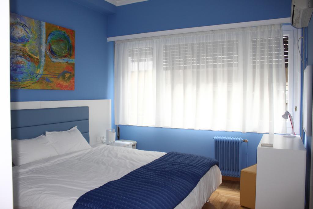 Cheery Apartment In The Center Of Атина Екстериор снимка